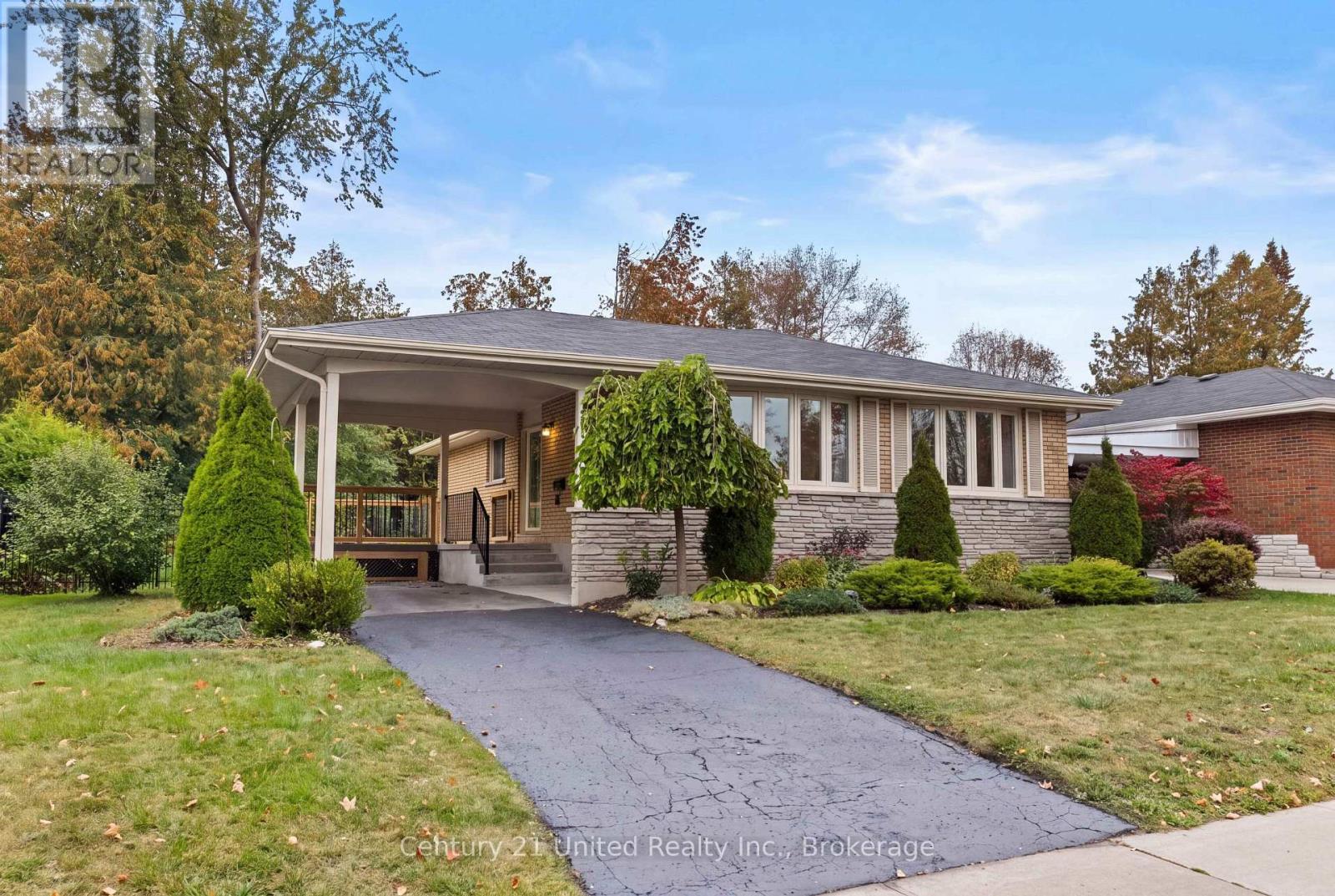1203 ROYAL Drive, Peterborough, ON