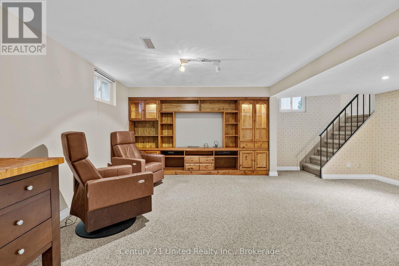 1203 ROYAL Drive, Peterborough, ON photo 28
