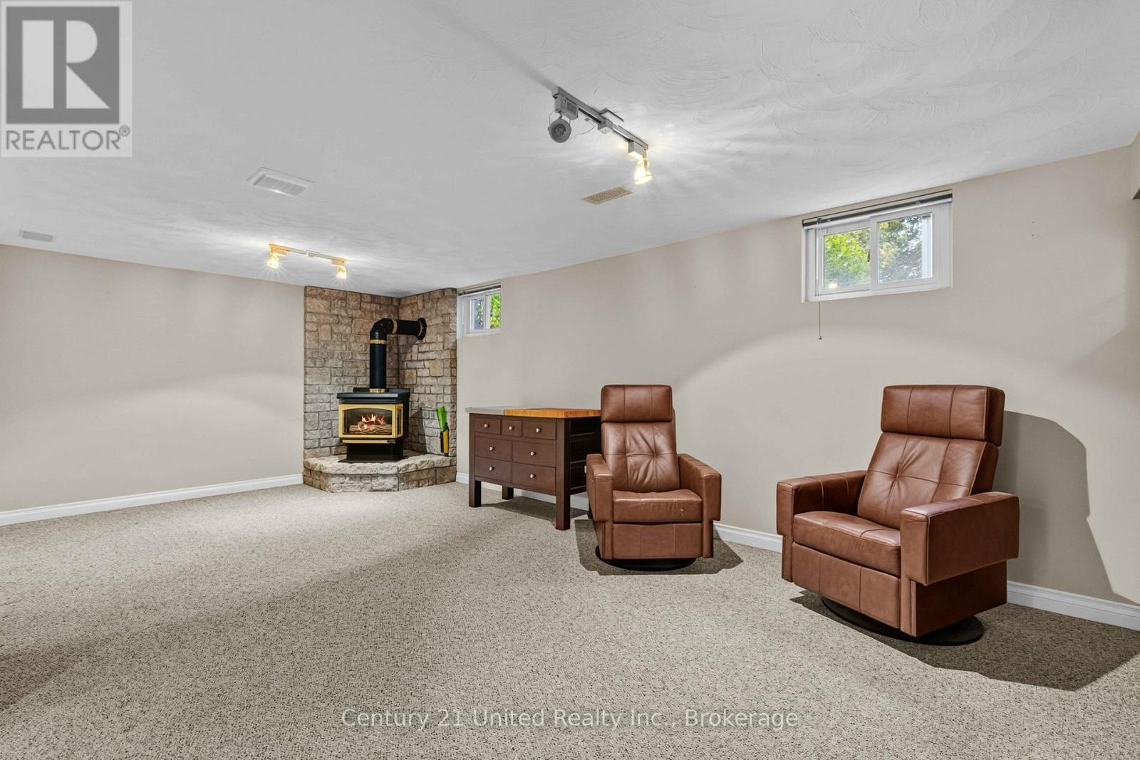 1203 ROYAL Drive, Peterborough, ON photo 30