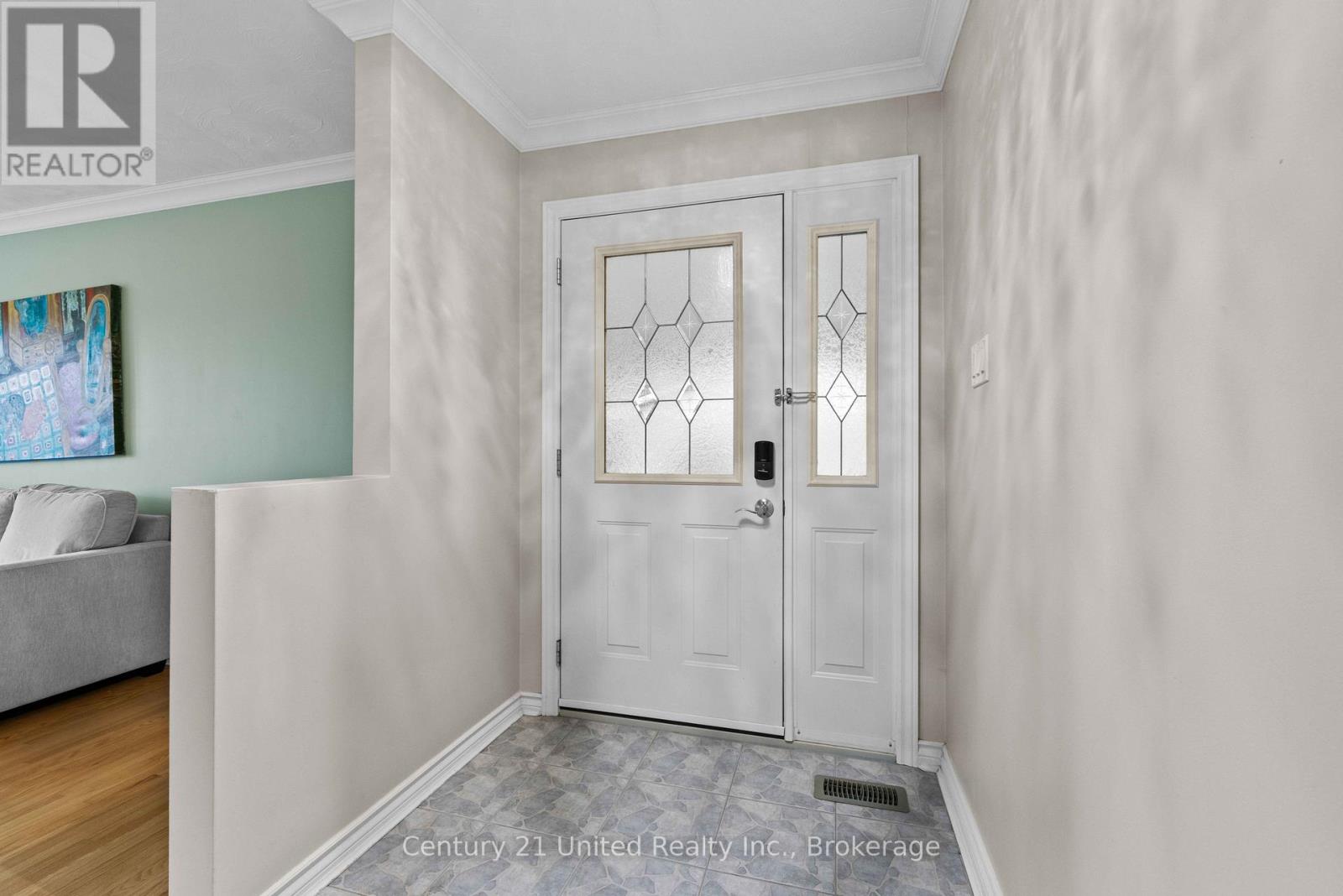 1203 ROYAL Drive, Peterborough, ON photo 6