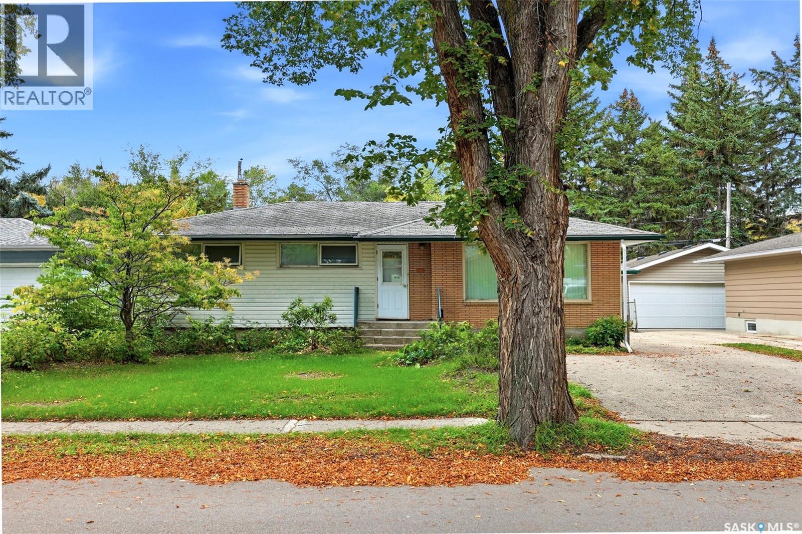 94 Darke CRESCENT - 2
