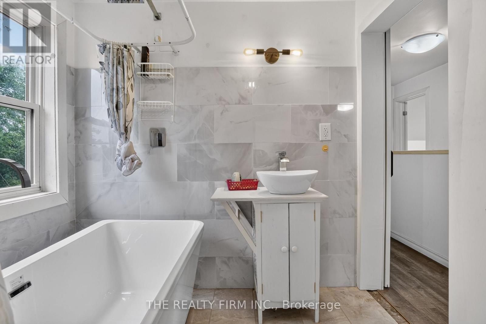 695 CAMERON ROAD - 33