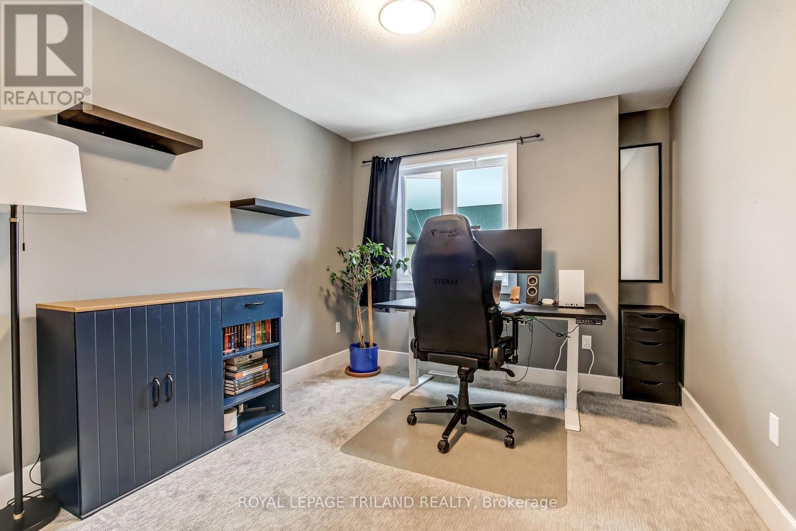#62 601 LIONS PARK DRIVE - 19