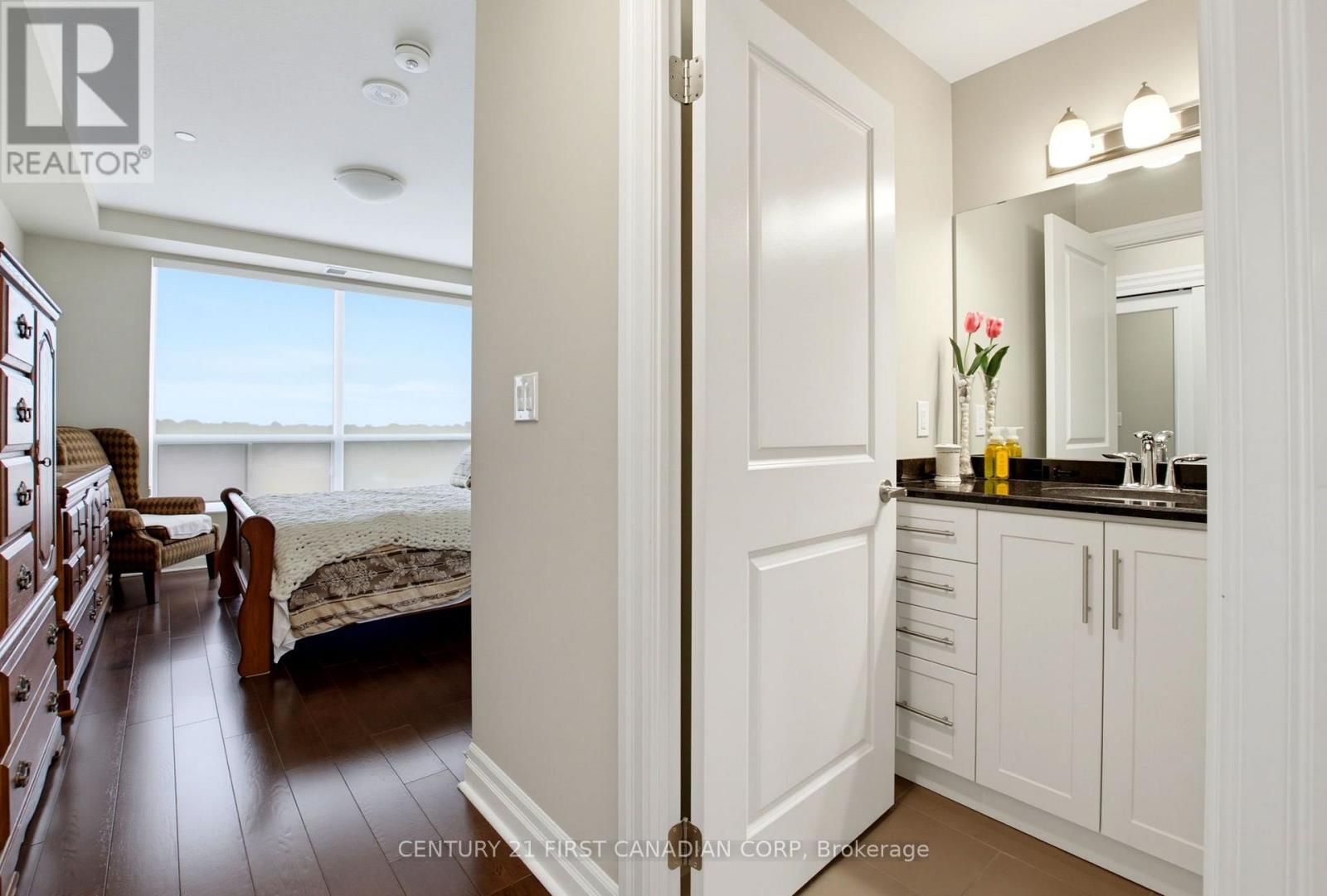 #507 260 VILLAGEWALK BOULEVARD - Image 15