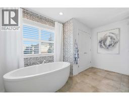 Living room - 199 Auburn Springs Boulevard Se, Calgary, AB T3M1T9 Photo 19