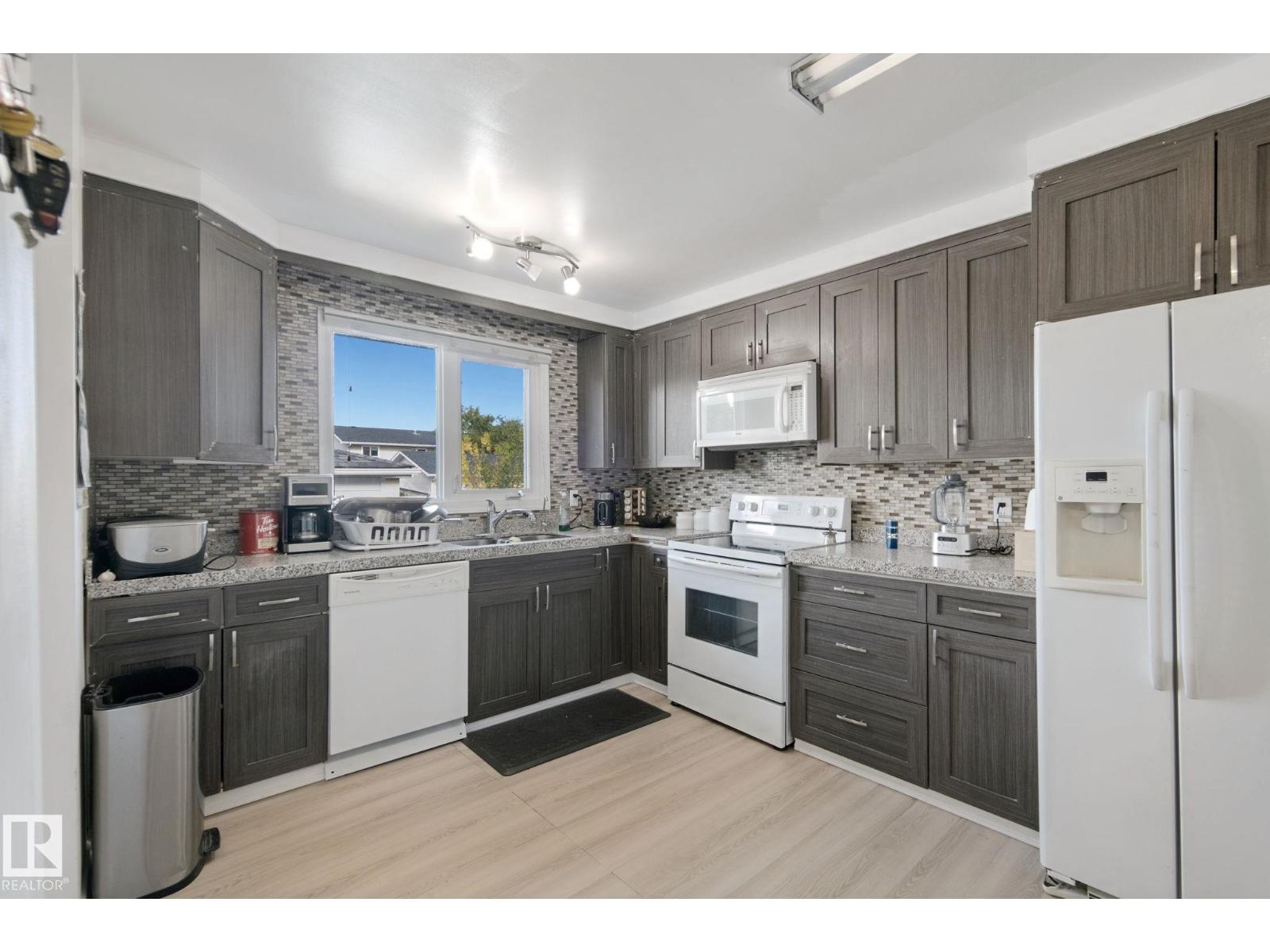 8508 149A Avenue NW, Evansdale — photo 13 of 30: Property photo