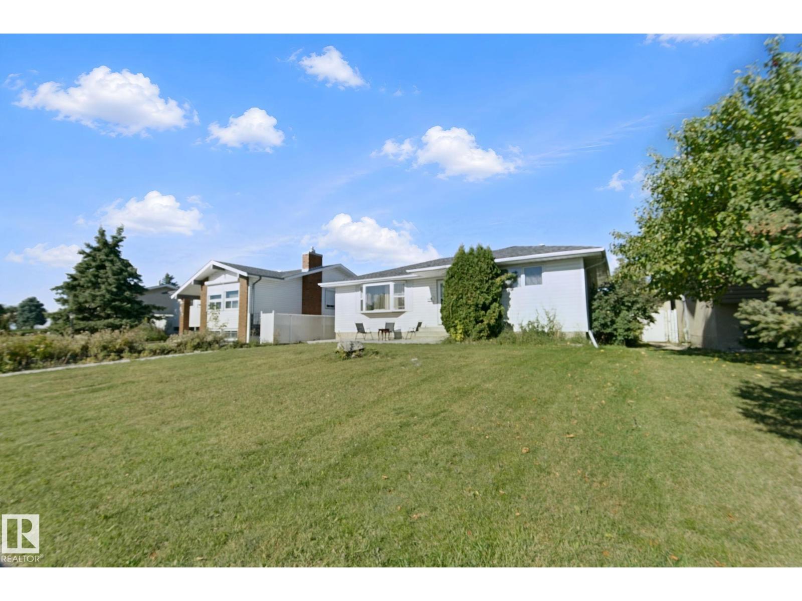 8508 149A Avenue NW, Evansdale — photo 2 of 30: Property photo