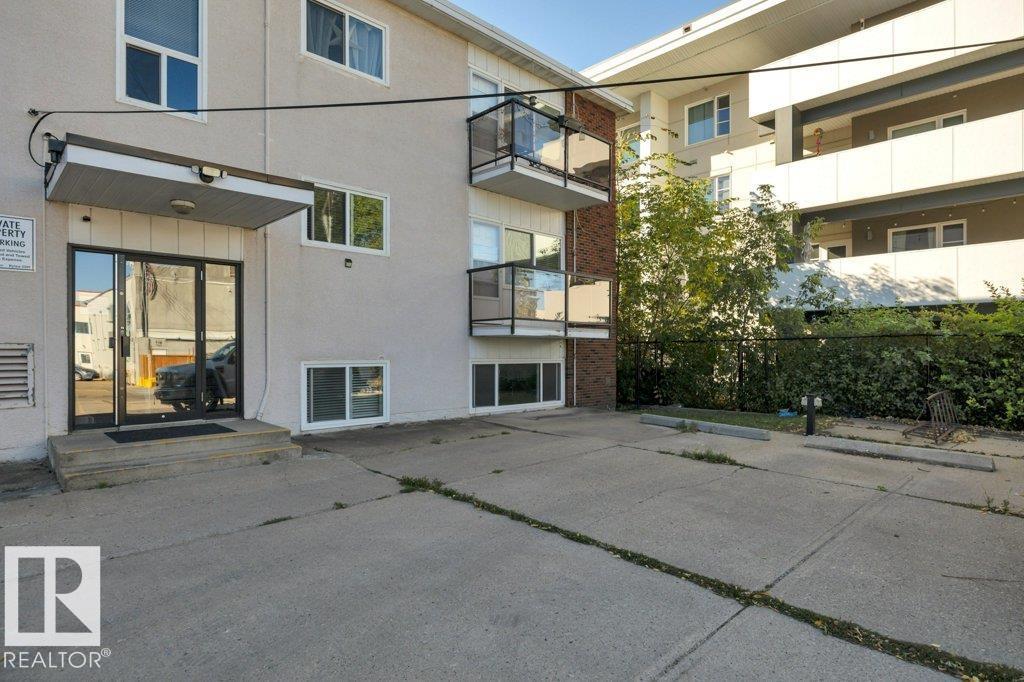 #204 10540 80 AV NW - 28