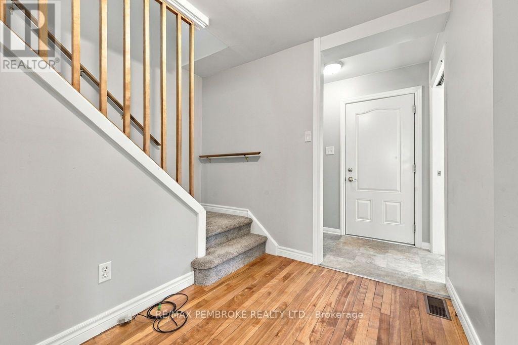 10 LAURIER AVENUE - Image 18