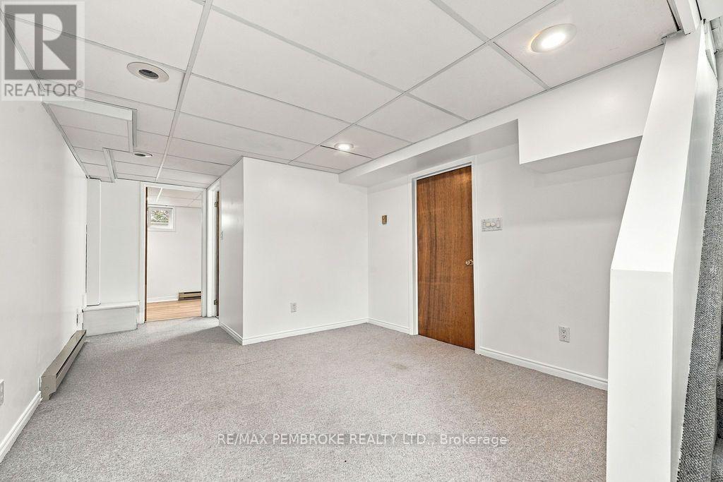 10 LAURIER AVENUE - 41