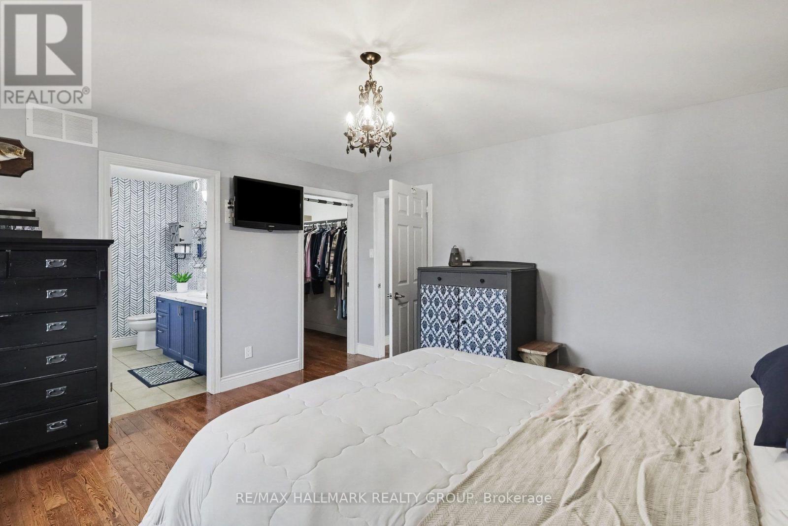 25 TABITHA CRES CRESCENT - Image 17