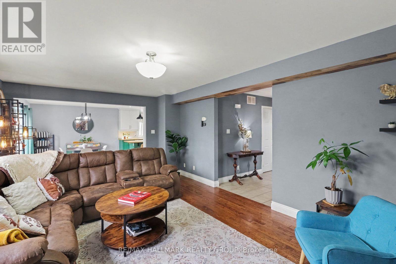 25 TABITHA CRES CRESCENT - 8