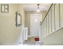 Main - 12 Highbourne Road, Toronto, ON M5P2J2 Photo 12
