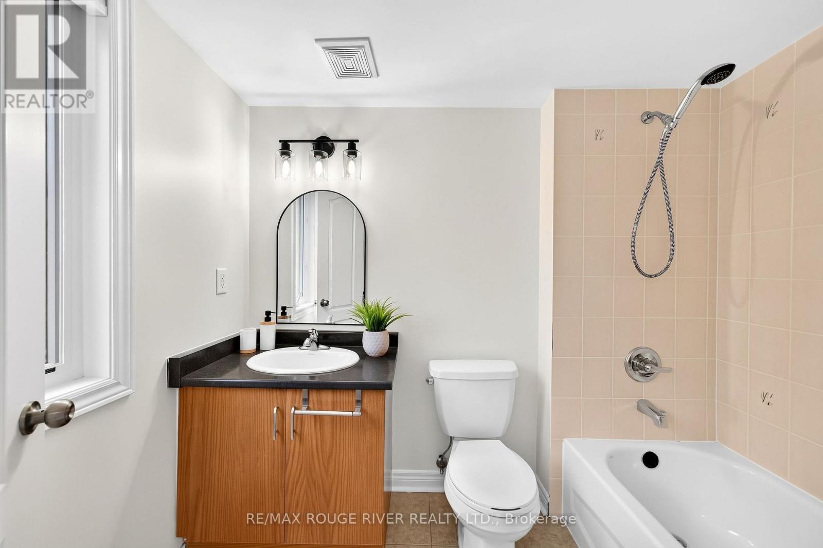 1594 Brandy Court, Pickering, ON photo 24