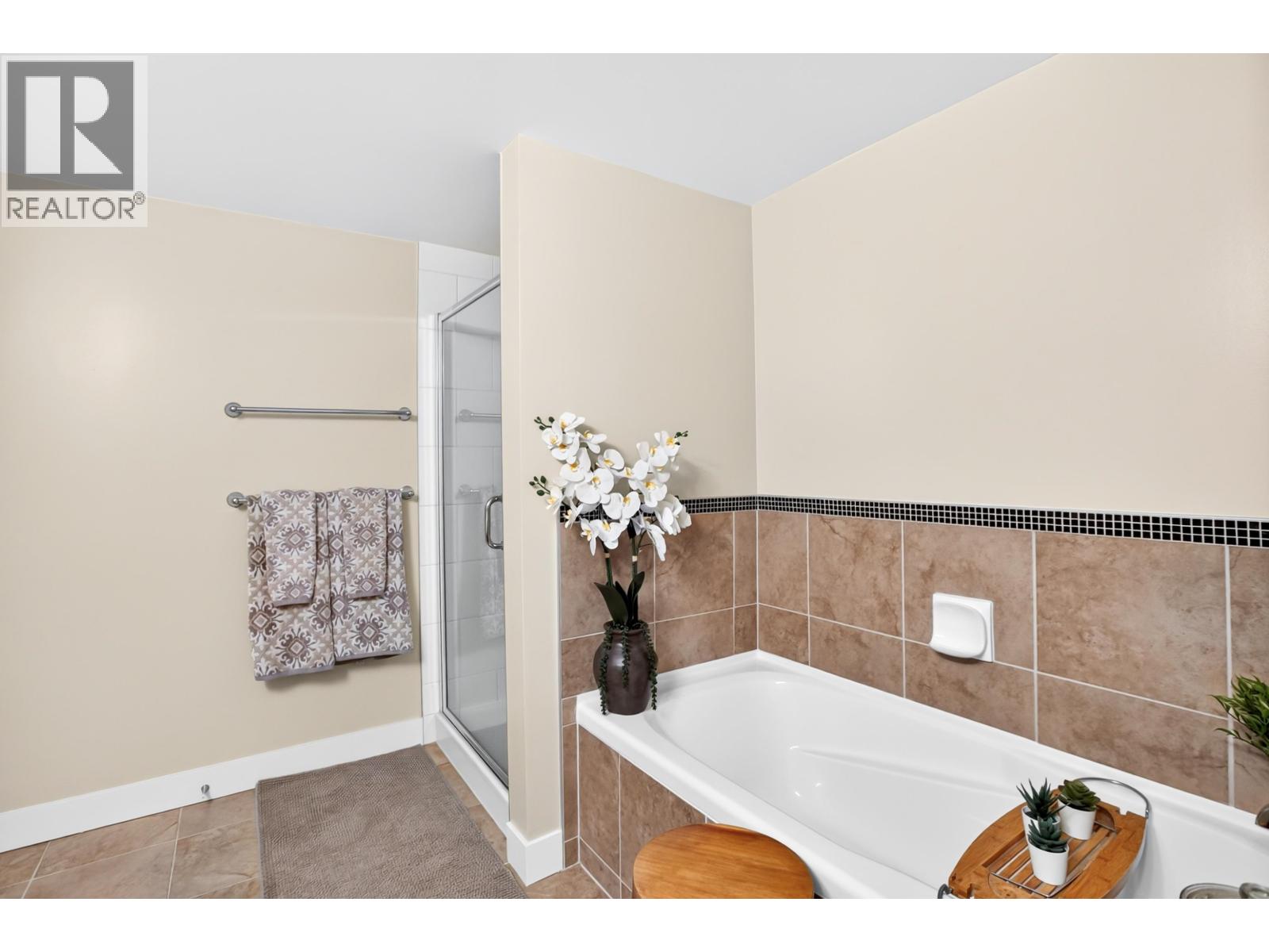 123 19673 MEADOW GARDENS WAY, Pitt Meadows