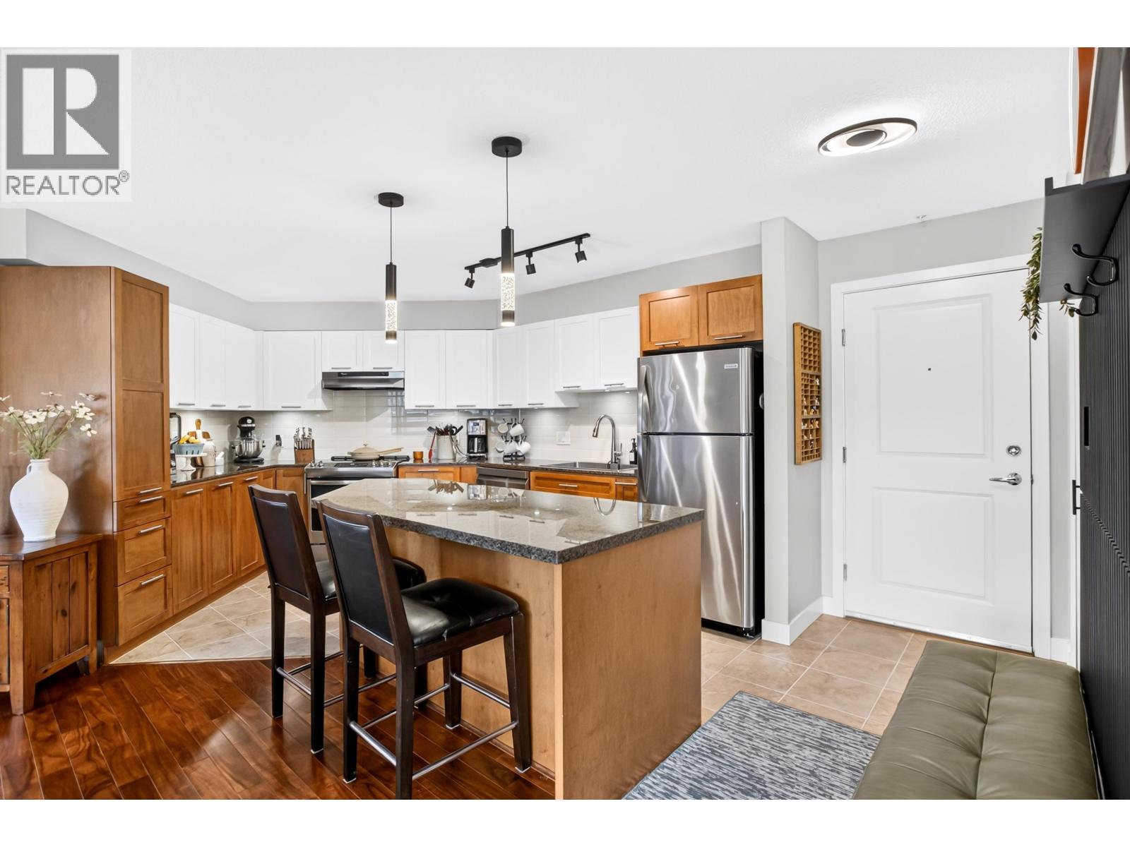 123 19673 MEADOW GARDENS WAY, Pitt Meadows