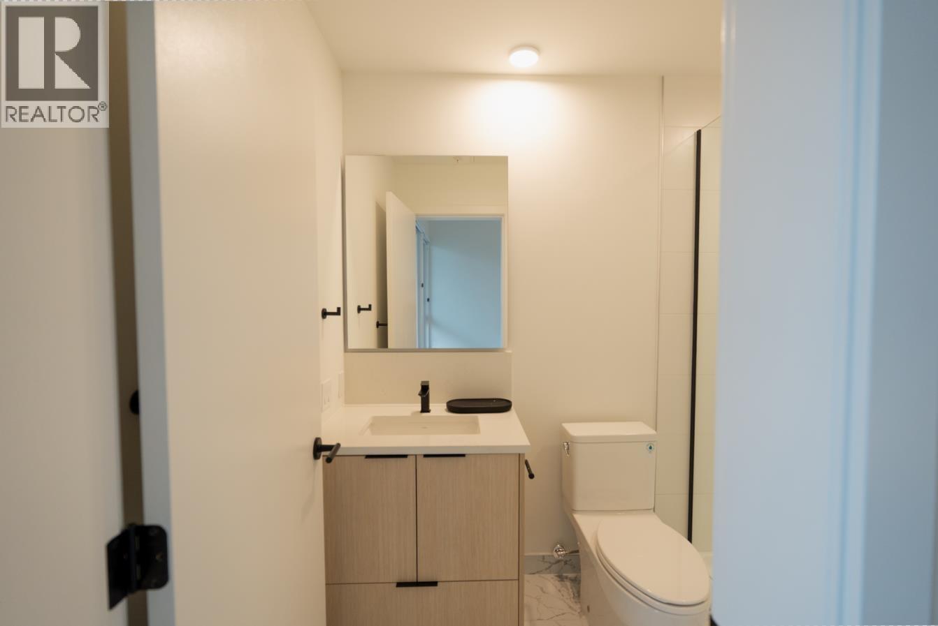 360 422 E 3RD STREET, North Vancouver - Image 1