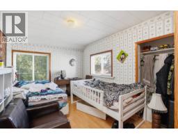 5689 Porpoise Bay Road, Sechelt, BC V0N1V0 Photo 22