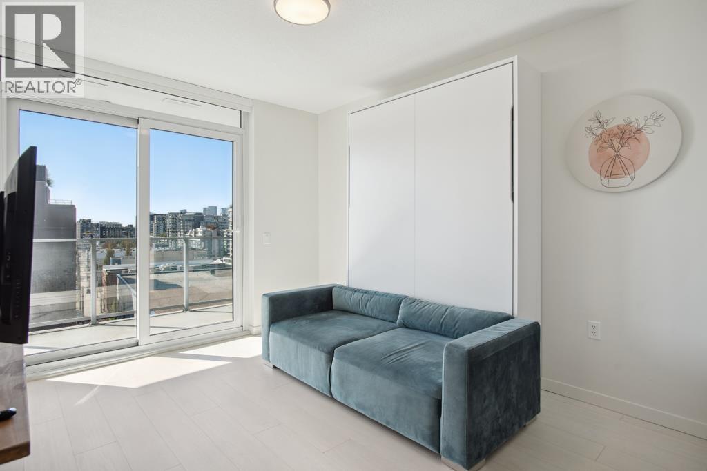 920 180 E 2ND AVENUE, Vancouver - Image 1