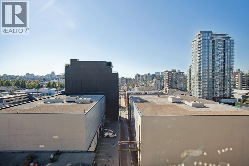 920 180 E 2ND AVENUE, Vancouver - Image 1