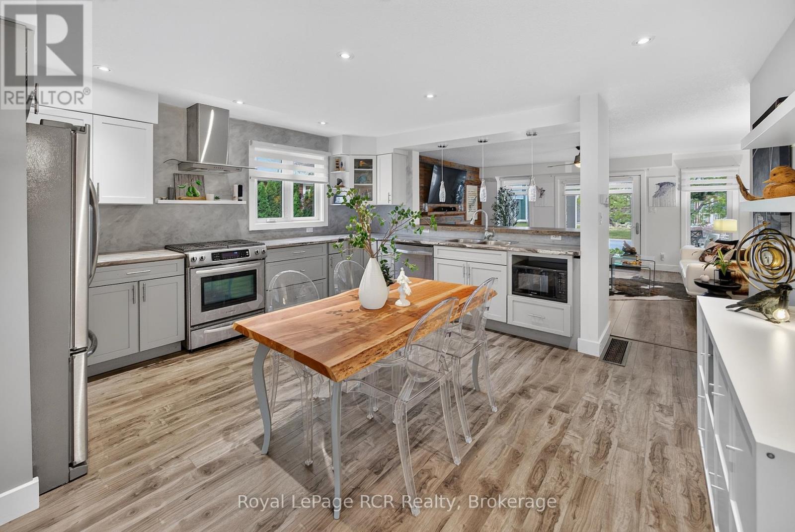 #137 383 MCNABB STREET - Image 9