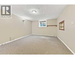 6 Varcourt Place Nw, Calgary, AB T3A0G8 Photo 37