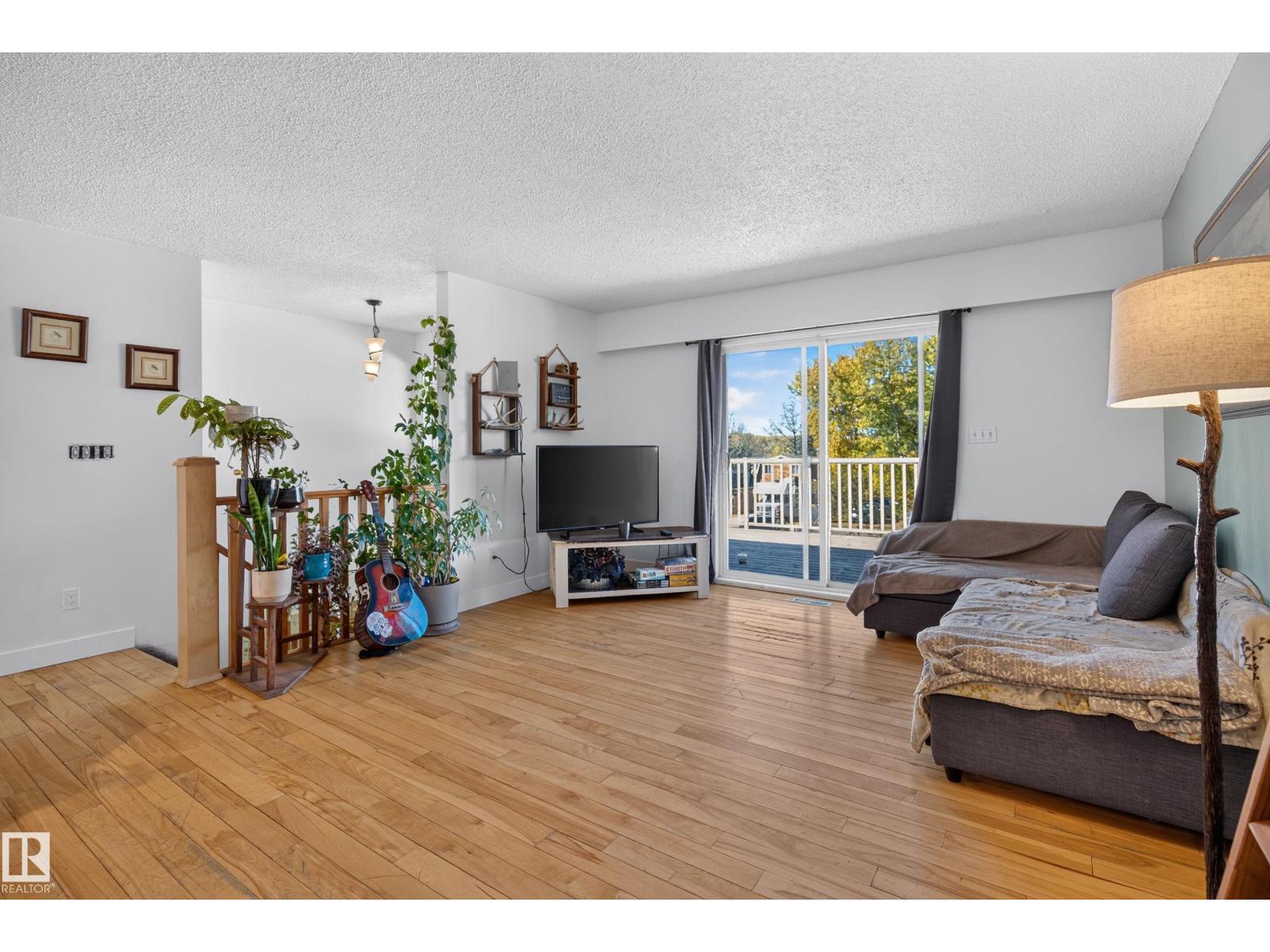 116 Lakeshore Drive - Image 10