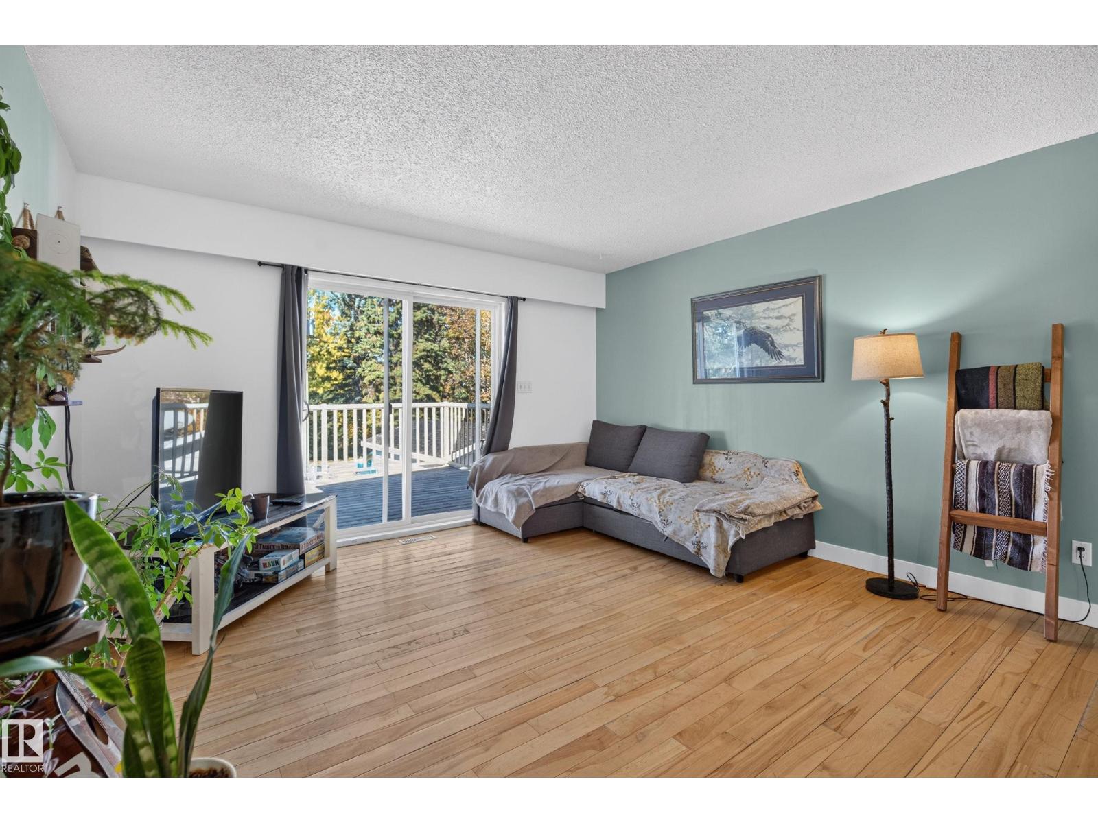 116 Lakeshore Drive - Image 11