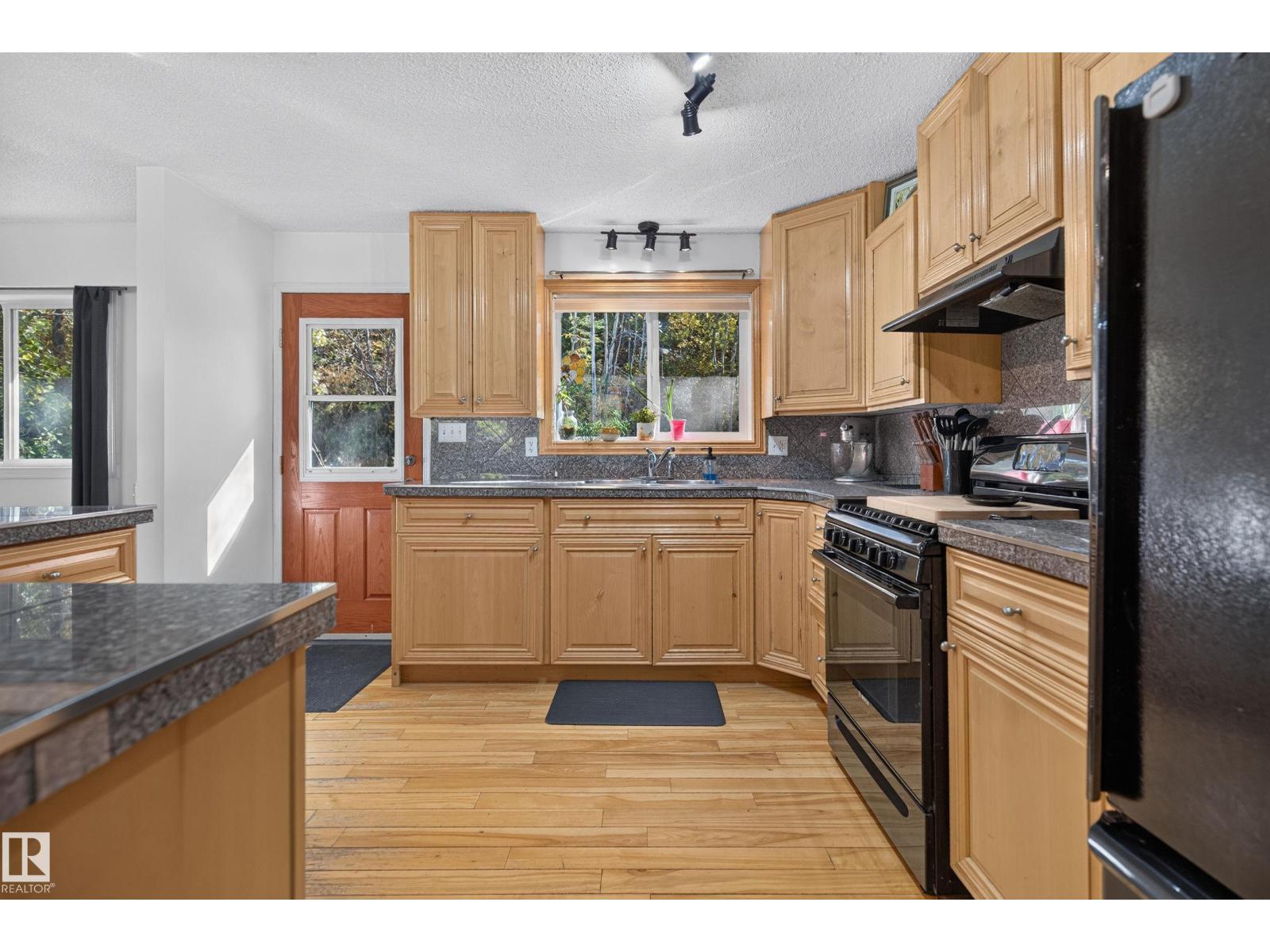 116 Lakeshore Drive - 16