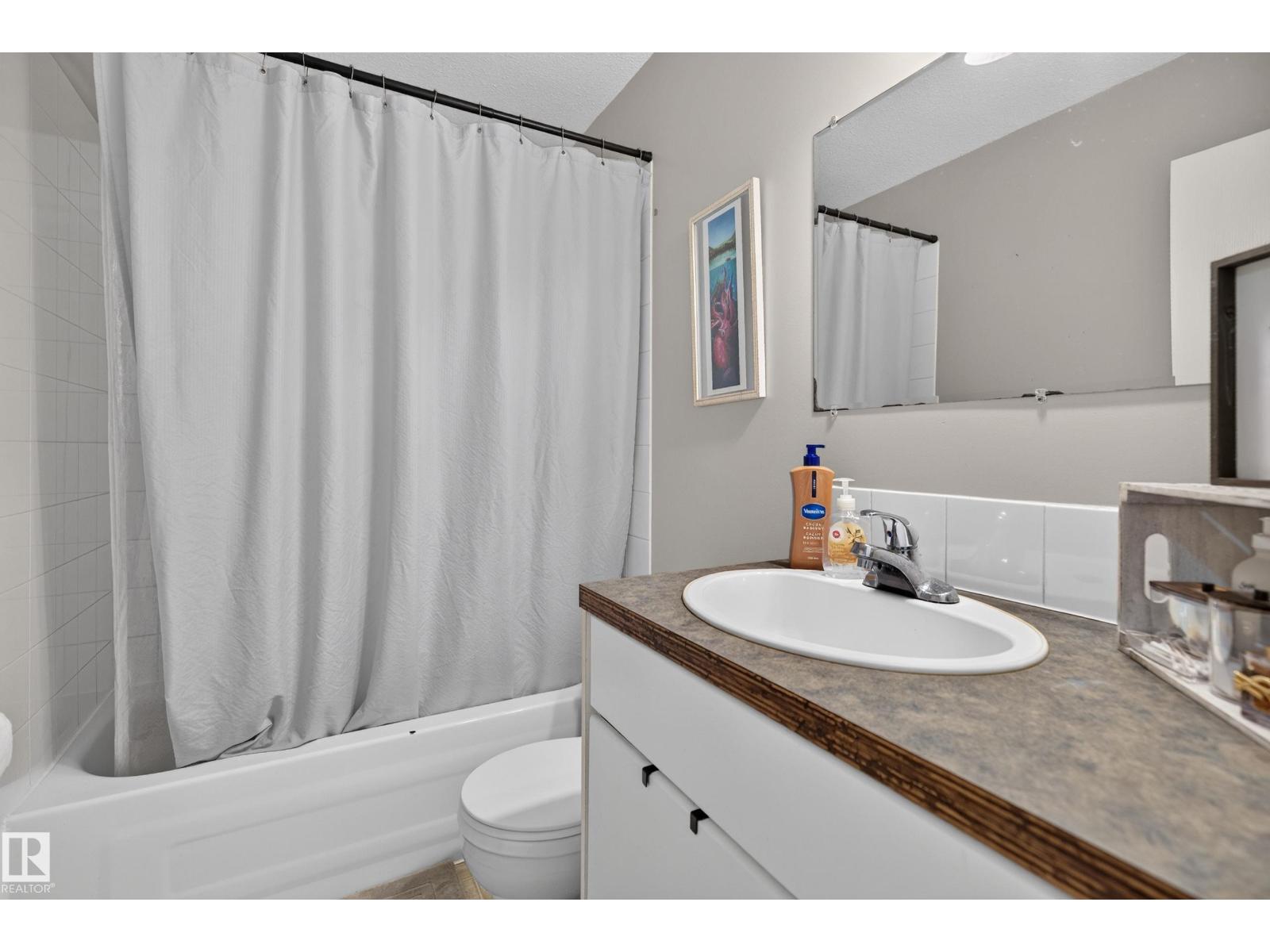 116 Lakeshore Drive - 25