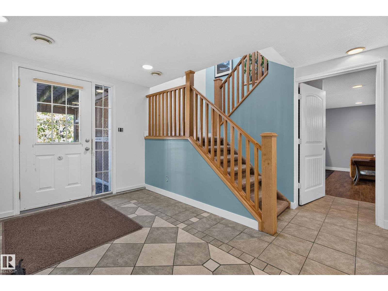 116 Lakeshore Drive - 3