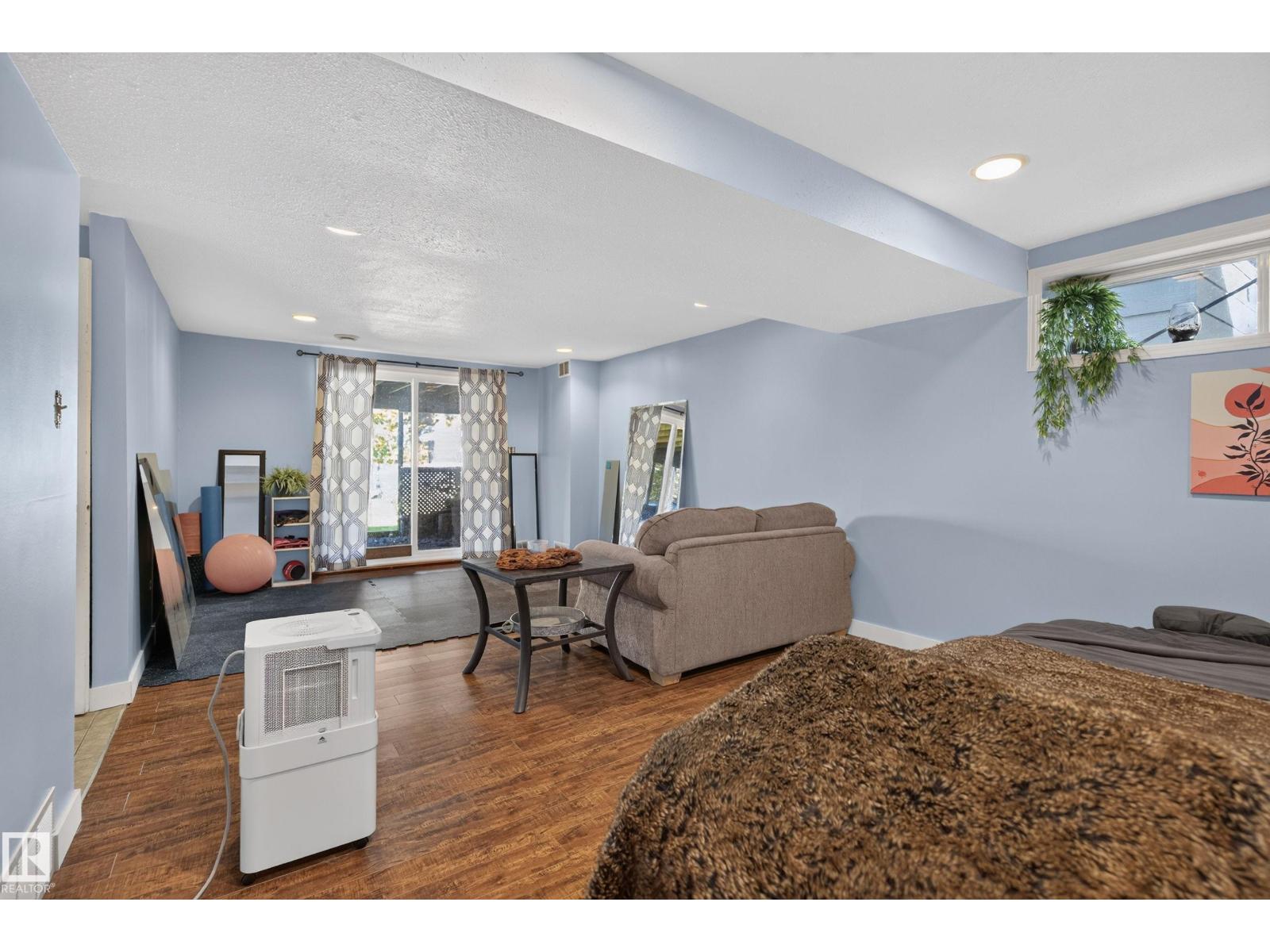 116 Lakeshore Drive - Image 6