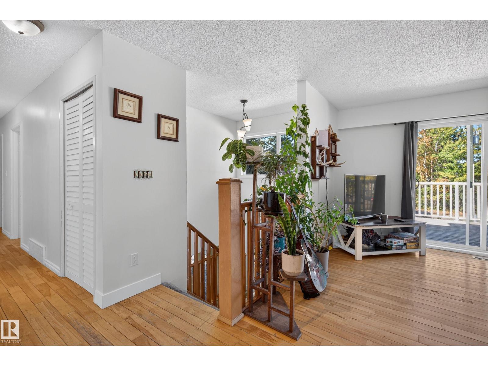 116 Lakeshore Drive - 9