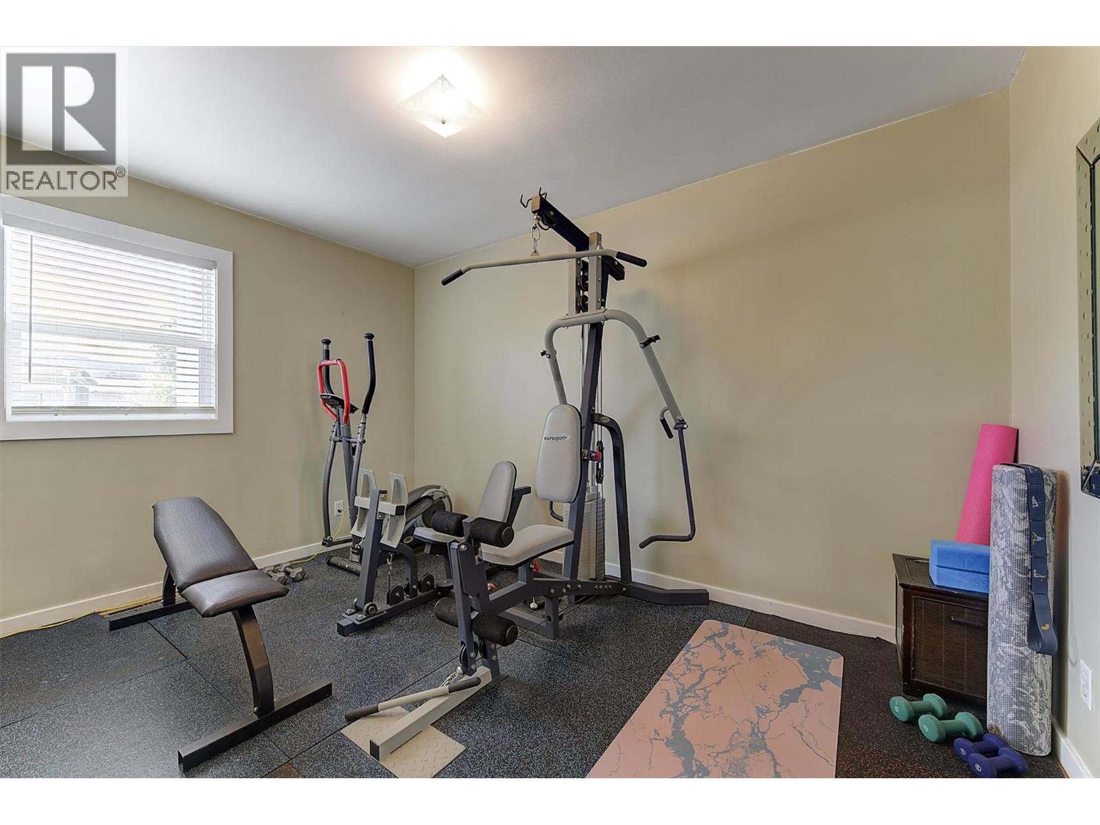 1296 Kelglen Crescent - 31