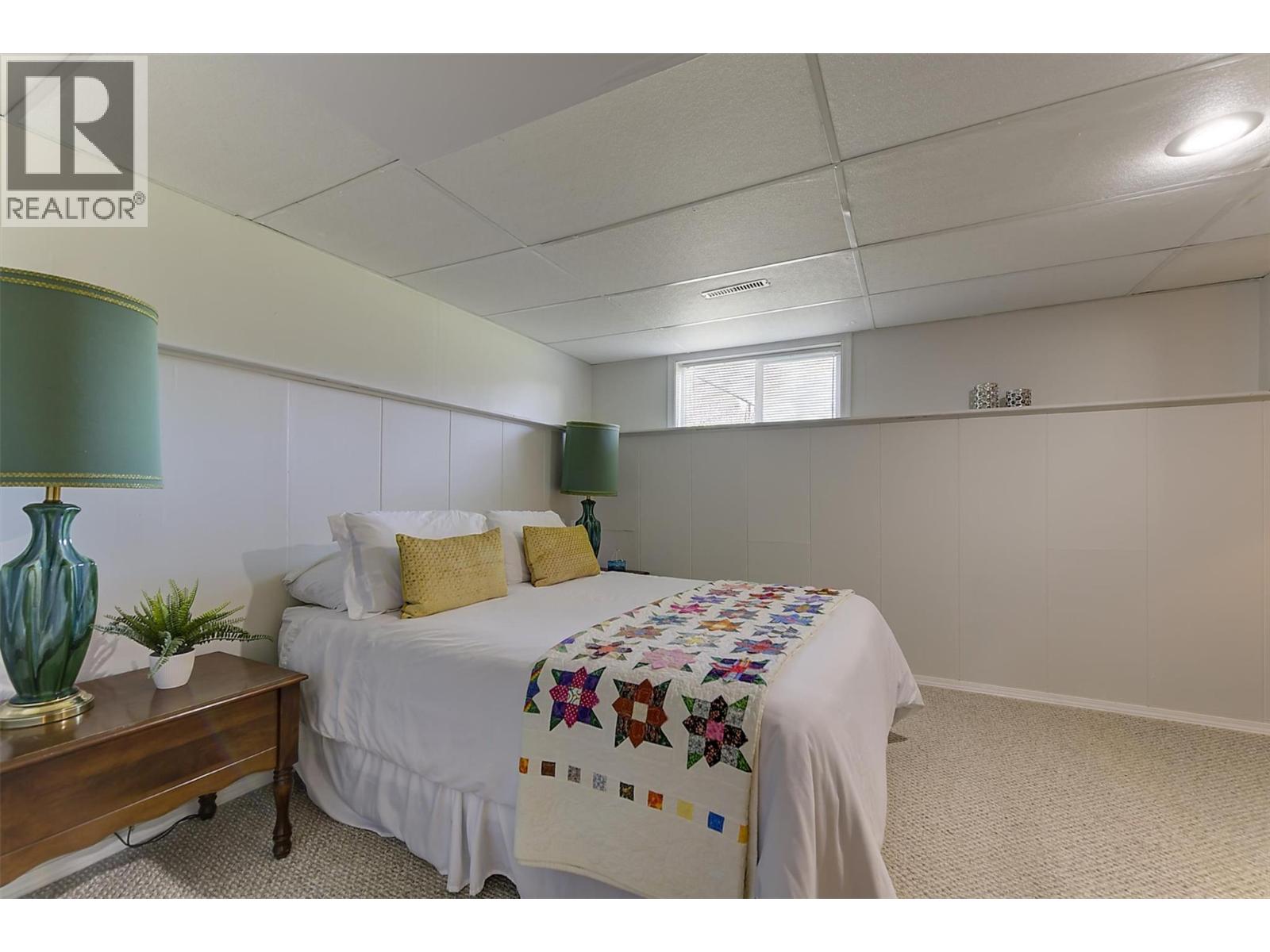 1296 Kelglen Crescent - 45