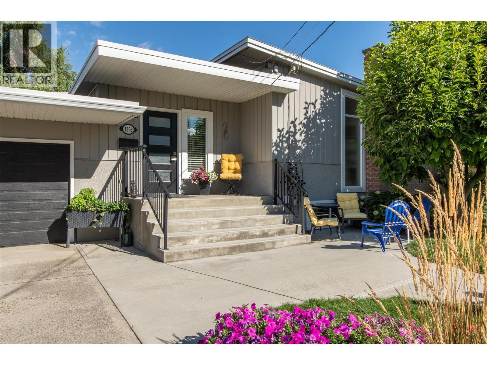 1296 Kelglen Crescent - 4