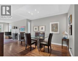 4pc Bathroom - 1924 29 Avenue Sw, Calgary, AB T2T1N1 Photo 10