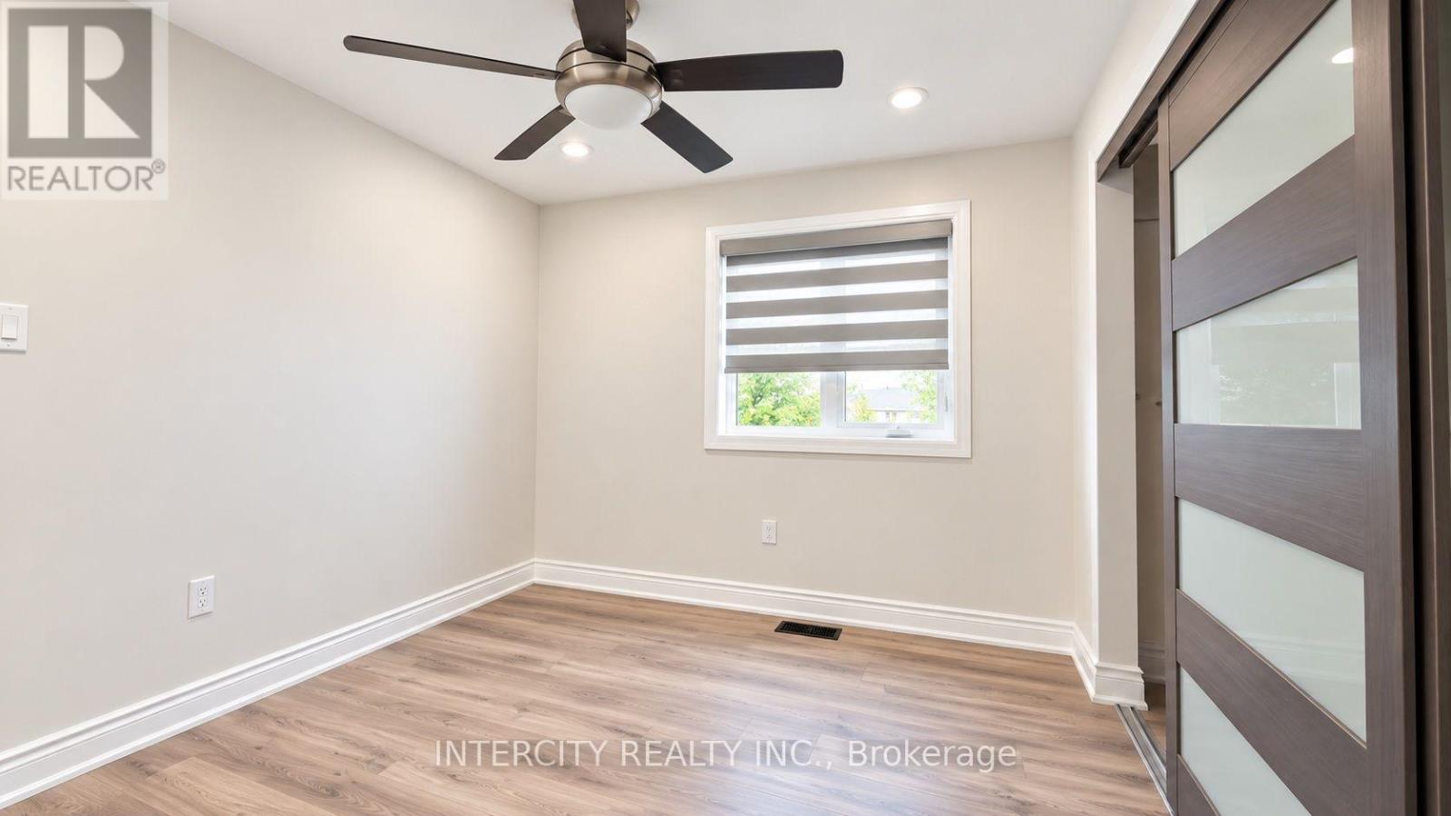 159 MOFFATT AVENUE - 30