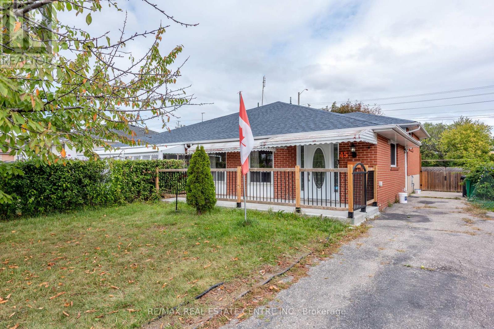 45 AUTUMN BOULEVARD - 1