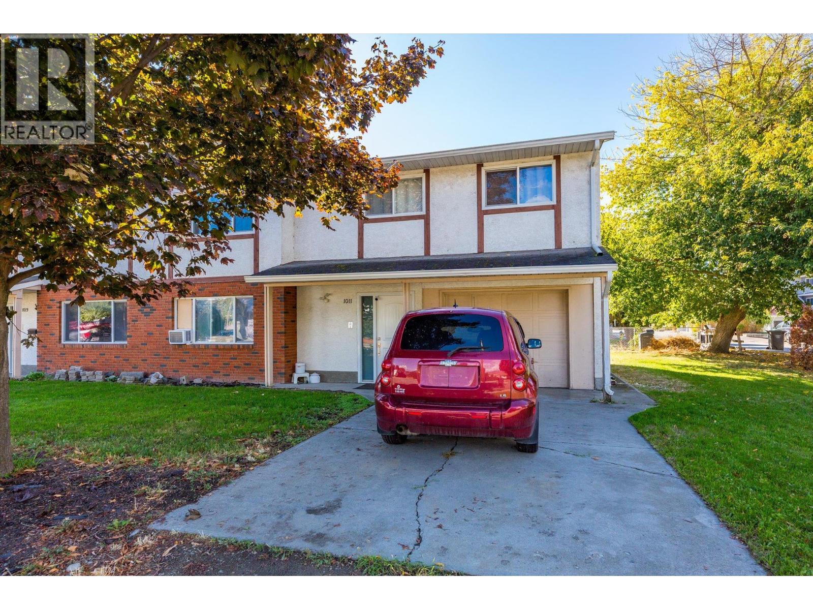 1011-1013 Lawson Avenue, Kelowna