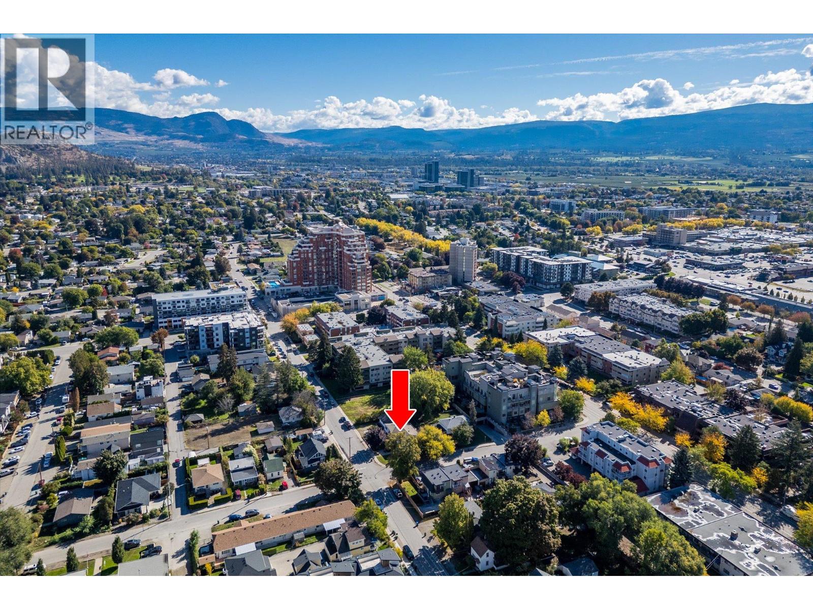 1011-1013 Lawson Avenue, Kelowna