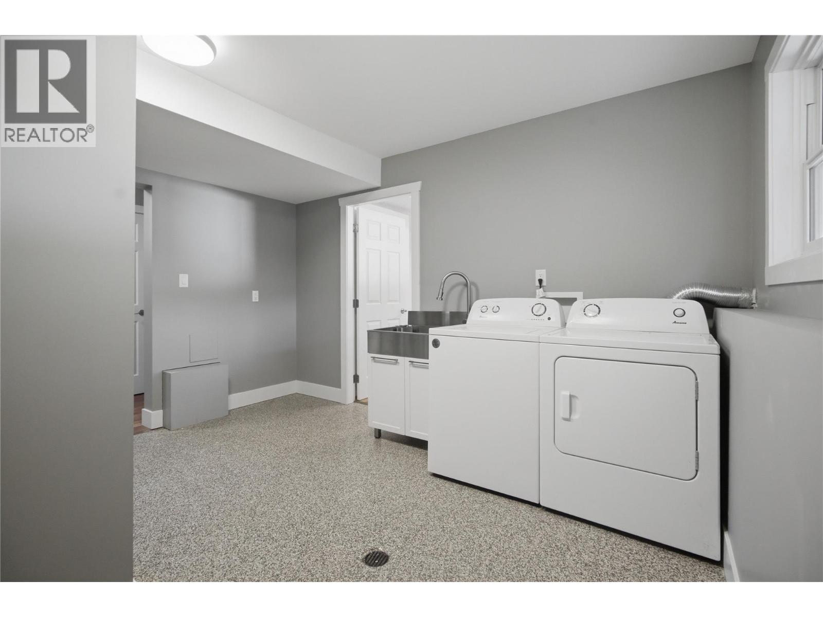 1801 HAMILTON Avenue - Image 35