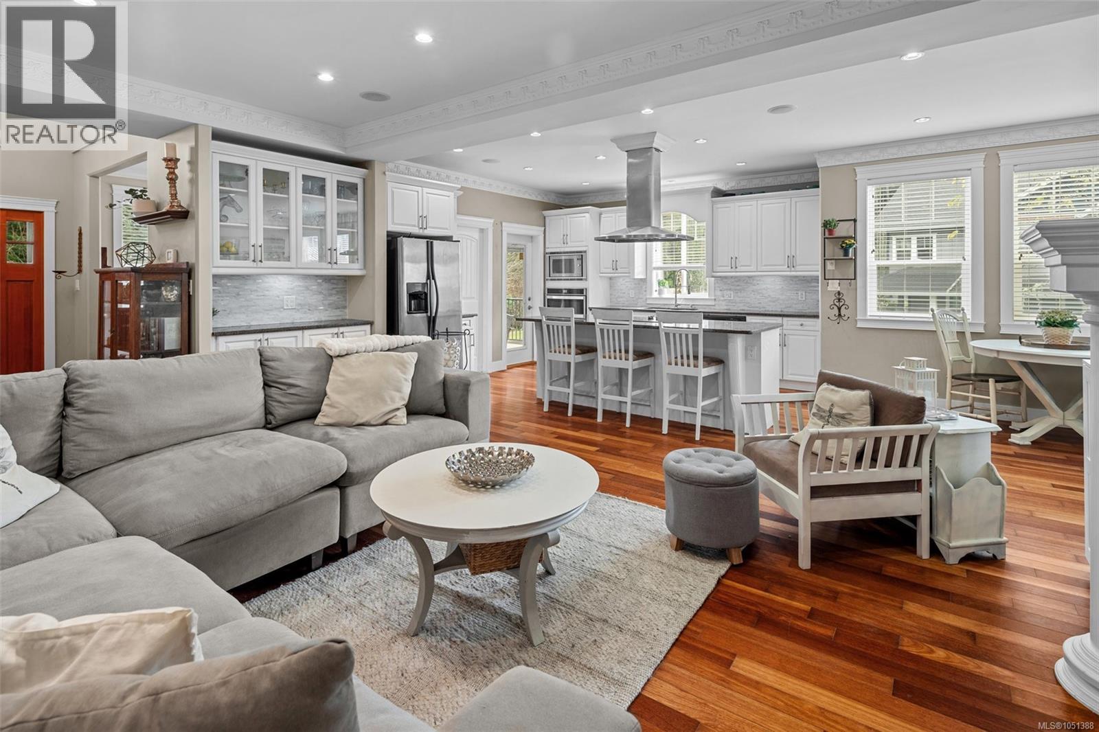 2026 Hannington Rd - Image 4