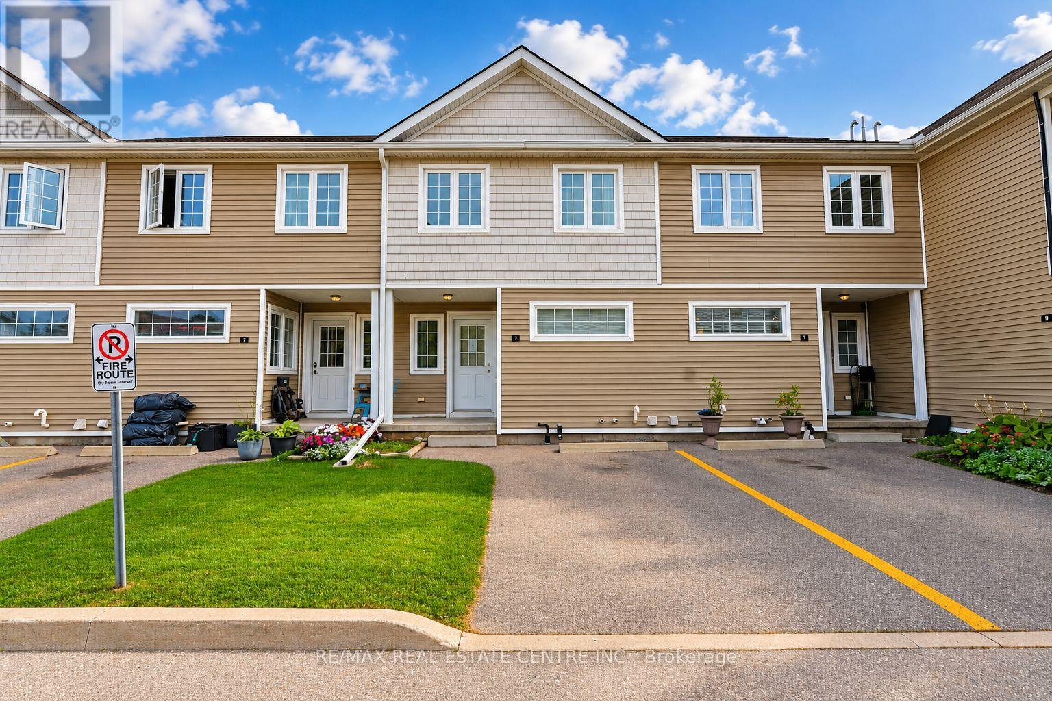 #8 23 HOWE DRIVE - 1