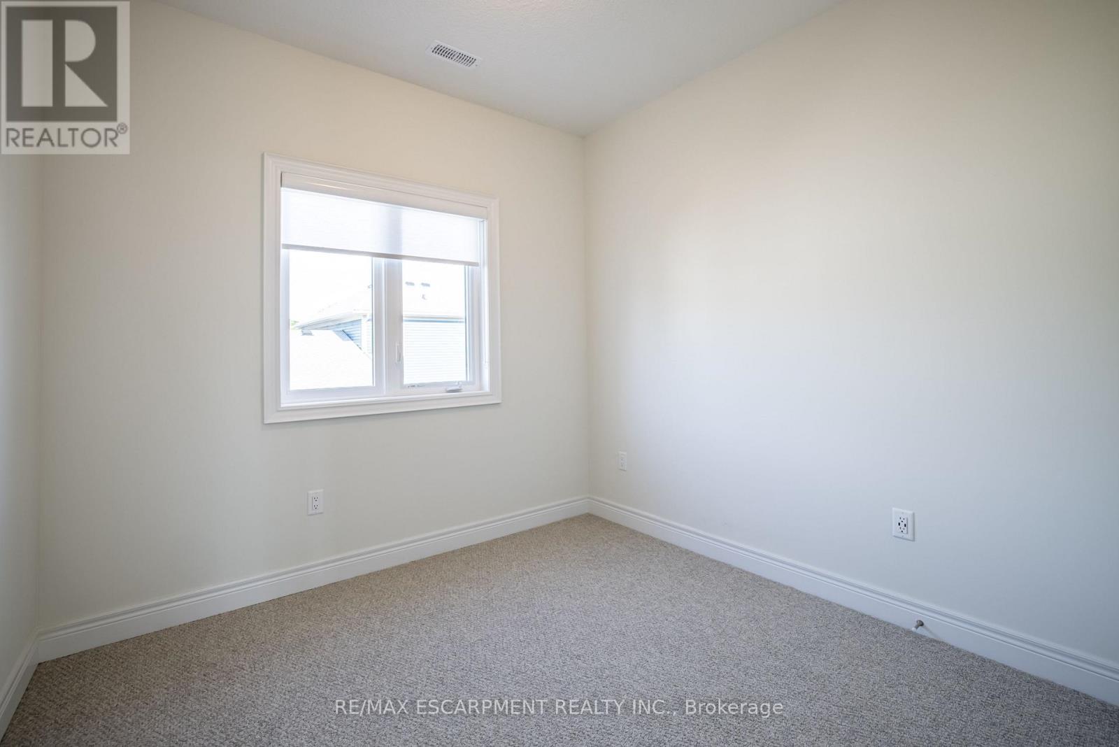 10 Shores Lane — photo 19