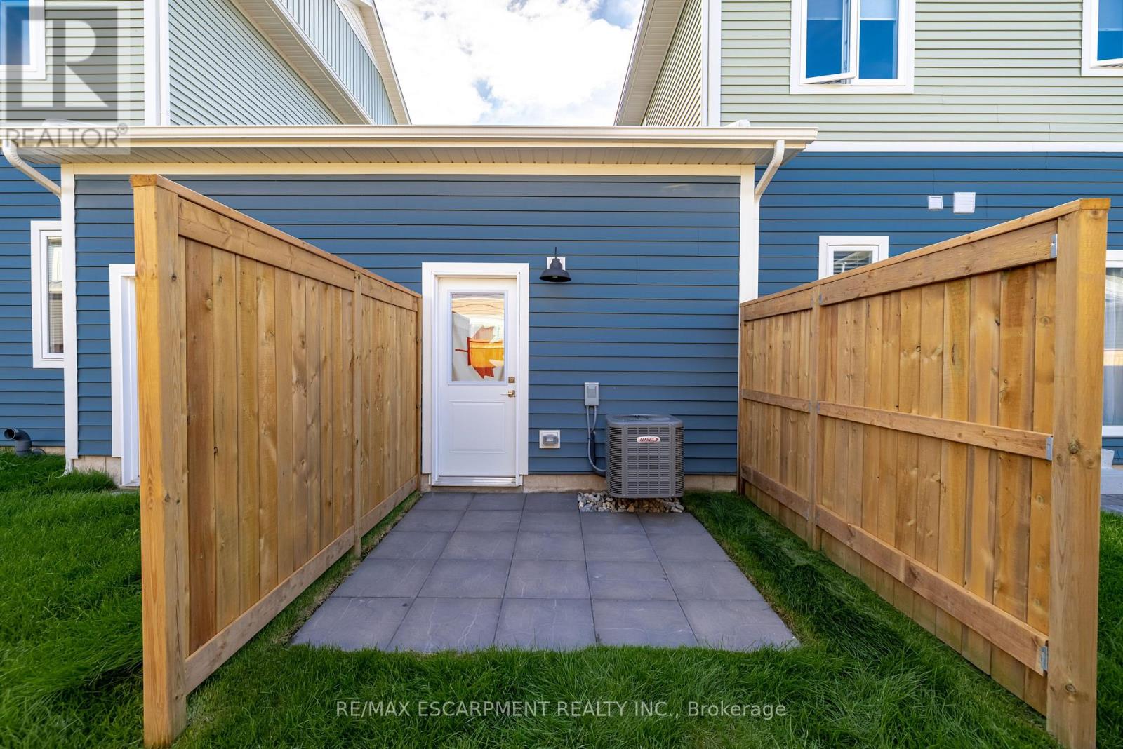 10 Shores Lane — photo 26