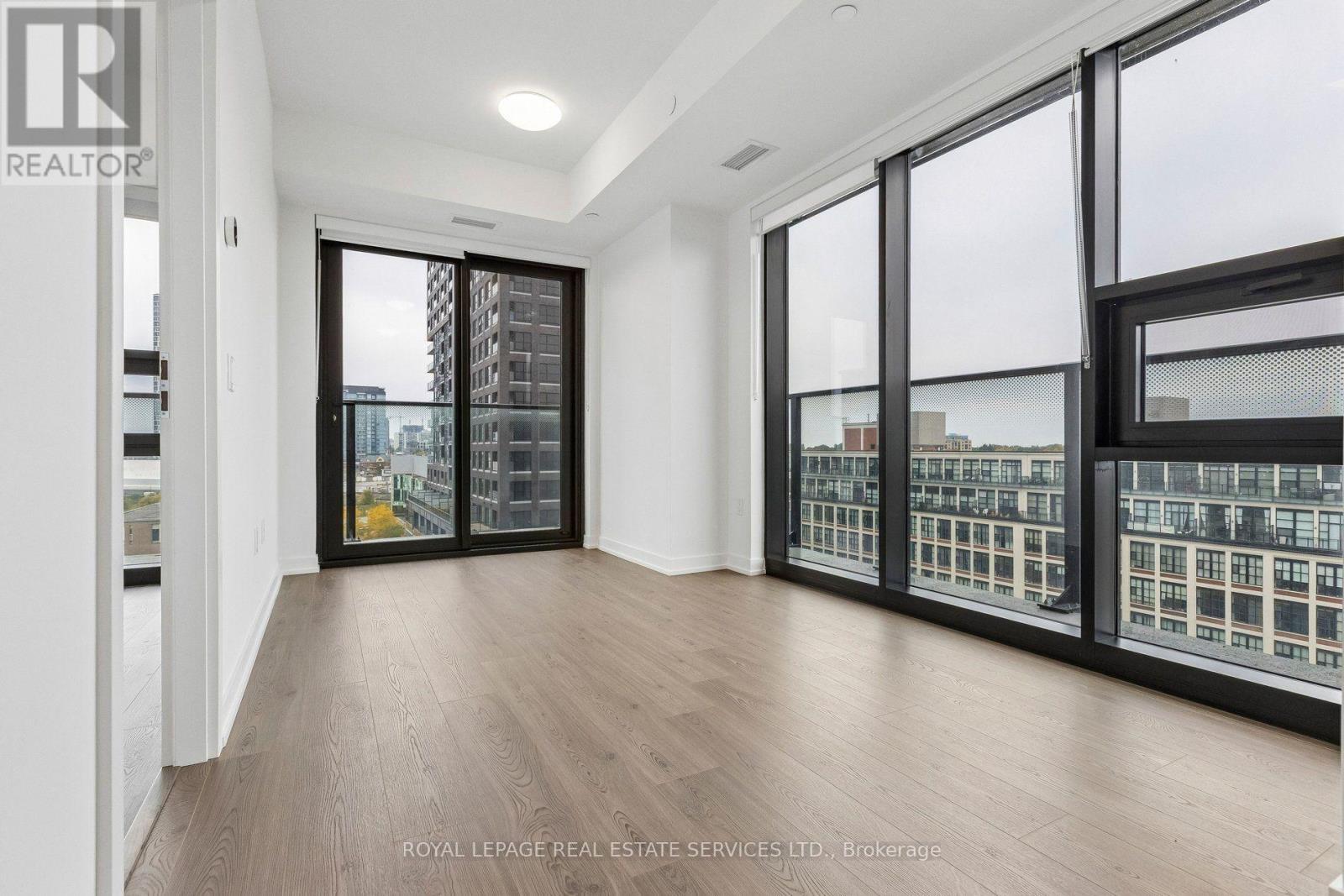 30 Francis Street South — photo 10