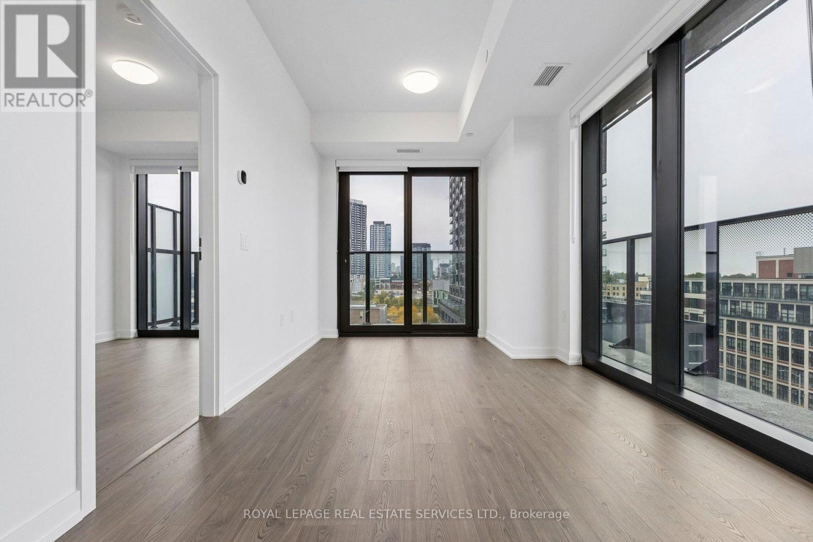 30 Francis Street South — photo 11