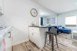 Kitchen - 585 Deniset Street, Winnipeg, MB R2J0P2 Photo 8