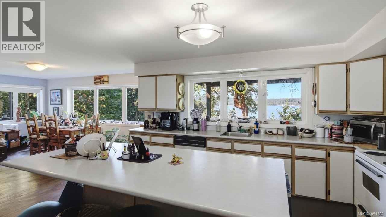 302 Roland Rd - Image 30